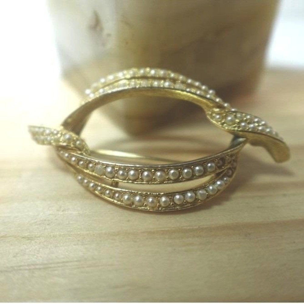 Vintage ART Arthur Pepper Brooch Gold Tone Pearl Beaded Signed Chunky Jewelry
